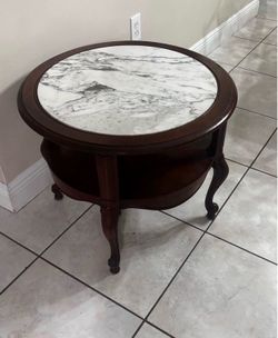 Vintage Circular Lane Marble Top Table 27.5” in diameter 22”H