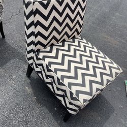 Safavieh armond zig zag chair For Sale 