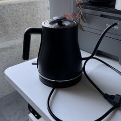 Electric Black Gooseneck Hot Water Kettle
