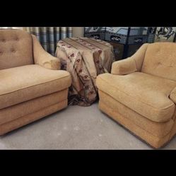 SET OF (2) NICE & CLEAN LARGE SOFA CHAIRS⭐️DELIVERY AVAILABLE 🚚