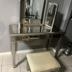 Pier One Hayworth Collection Vanity Set