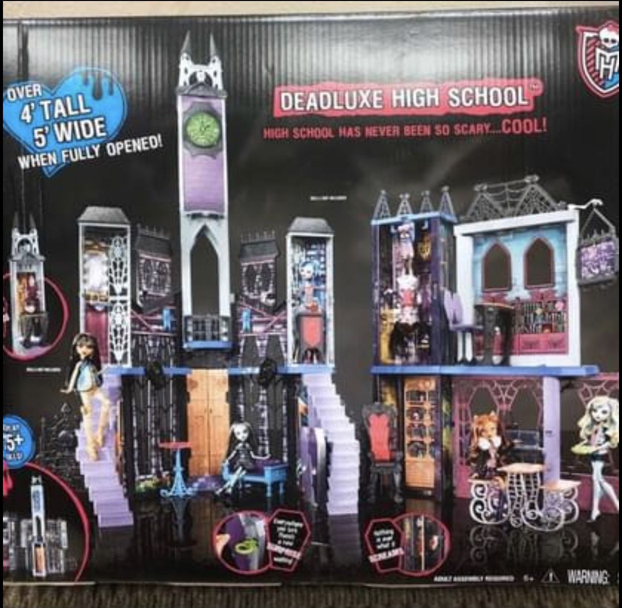 Monster Deadluxe high school (brand new) dollhouse