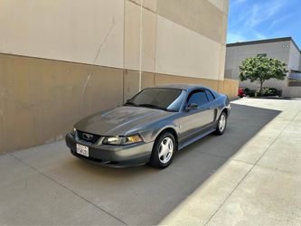 2003 Ford New Edge Mustang V6