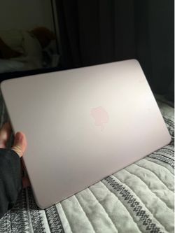 MacBook Neo Pink