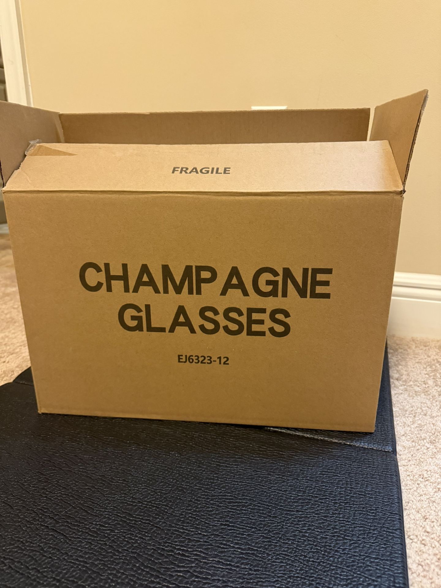12 Champagne Glasses