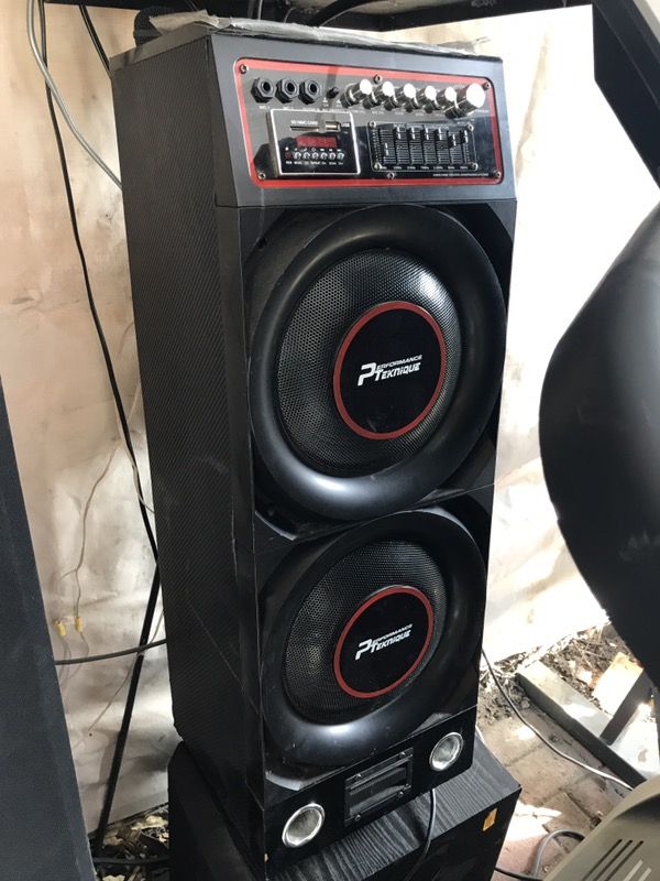 Performance Teknique karaoke Bluetooth Speaker