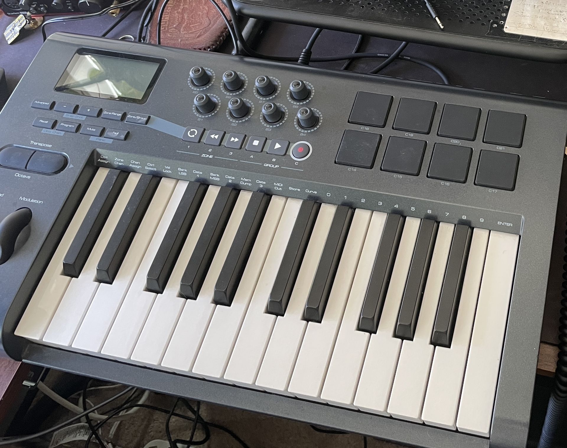 Axiom 25 Midi Controller