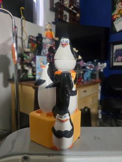 2005 DreamWorks penguins of Madagascar shampoo bottle.
