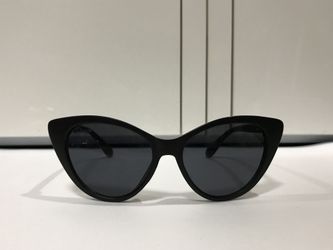 Sunnies sunglasses
