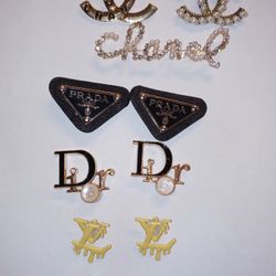 Brooch Pin And Crocs Charms  Combo Set