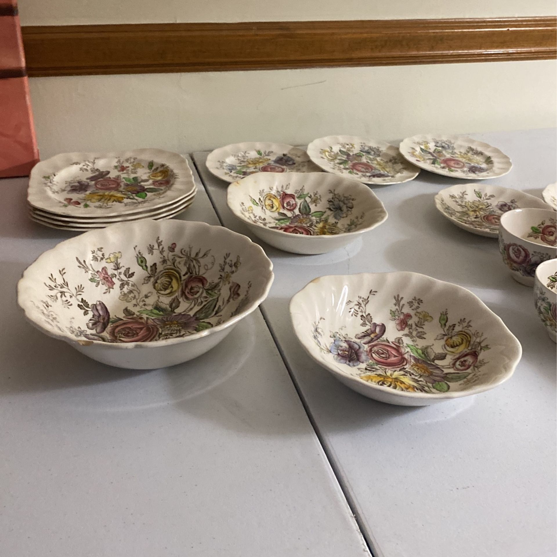 Johnson brothers Sheraton Dishes