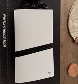 PS5 Pro - Does Not Come With a Controller