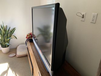 55” LCD PROJECTION TV