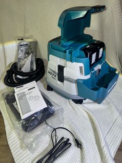 NEW Makita XCV21PTX Dust Extractor ā Complete Kit