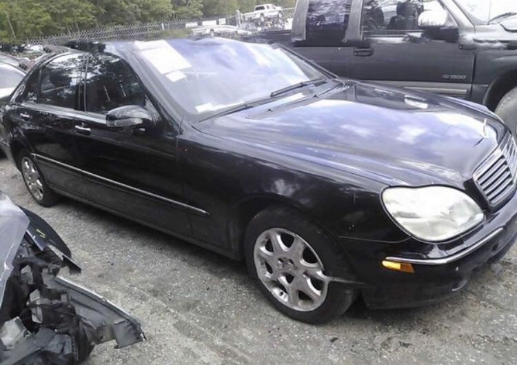 Mercedes S500. For parts only