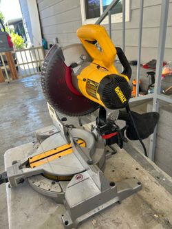 Dewalt saw