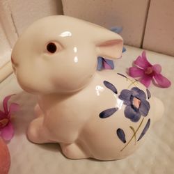 Vintage Hand Painted Ceramic Bunny Rabbit Figurine 