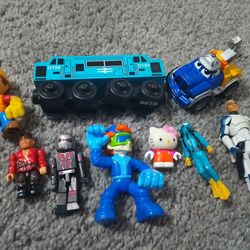 9x toy figures and cars