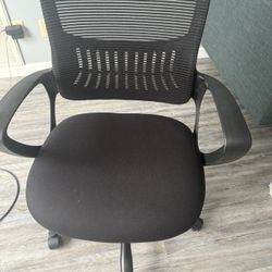 Black Office Chair - Very Lightly Used Like New 