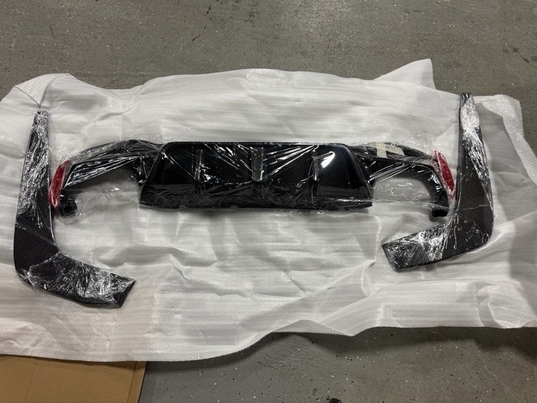 Fit 2017-22 BMW G30 540i Real Carbon Fiber Rear Bumper Diffuser Spoiler Lip Kit