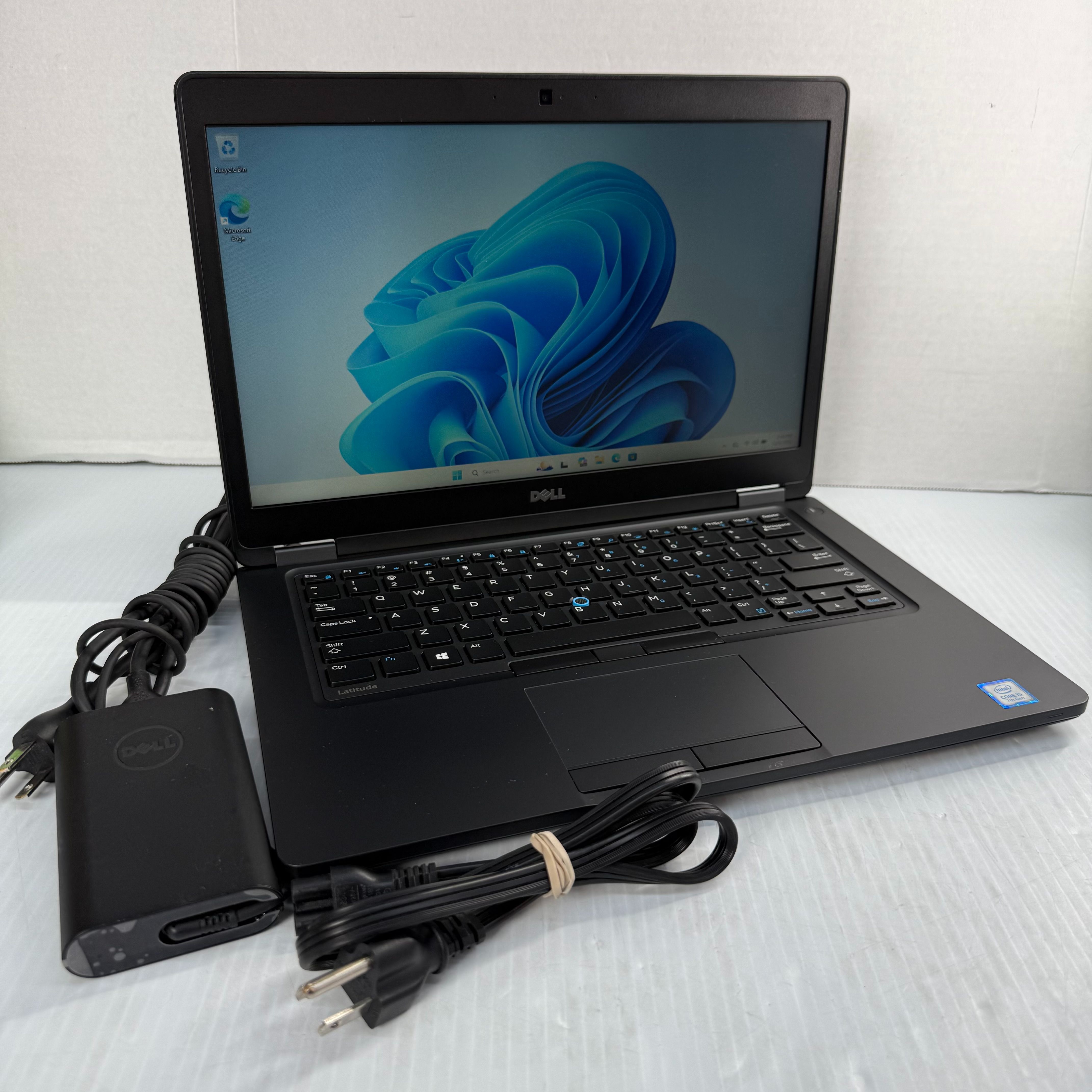 Dell Latitude 5480 i5-7440HQ 14" Windows 11 Pro Laptop 256GB SSD 16GB RAM
