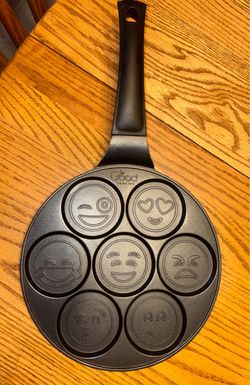 Good Cooking Emoji Pancake Pan