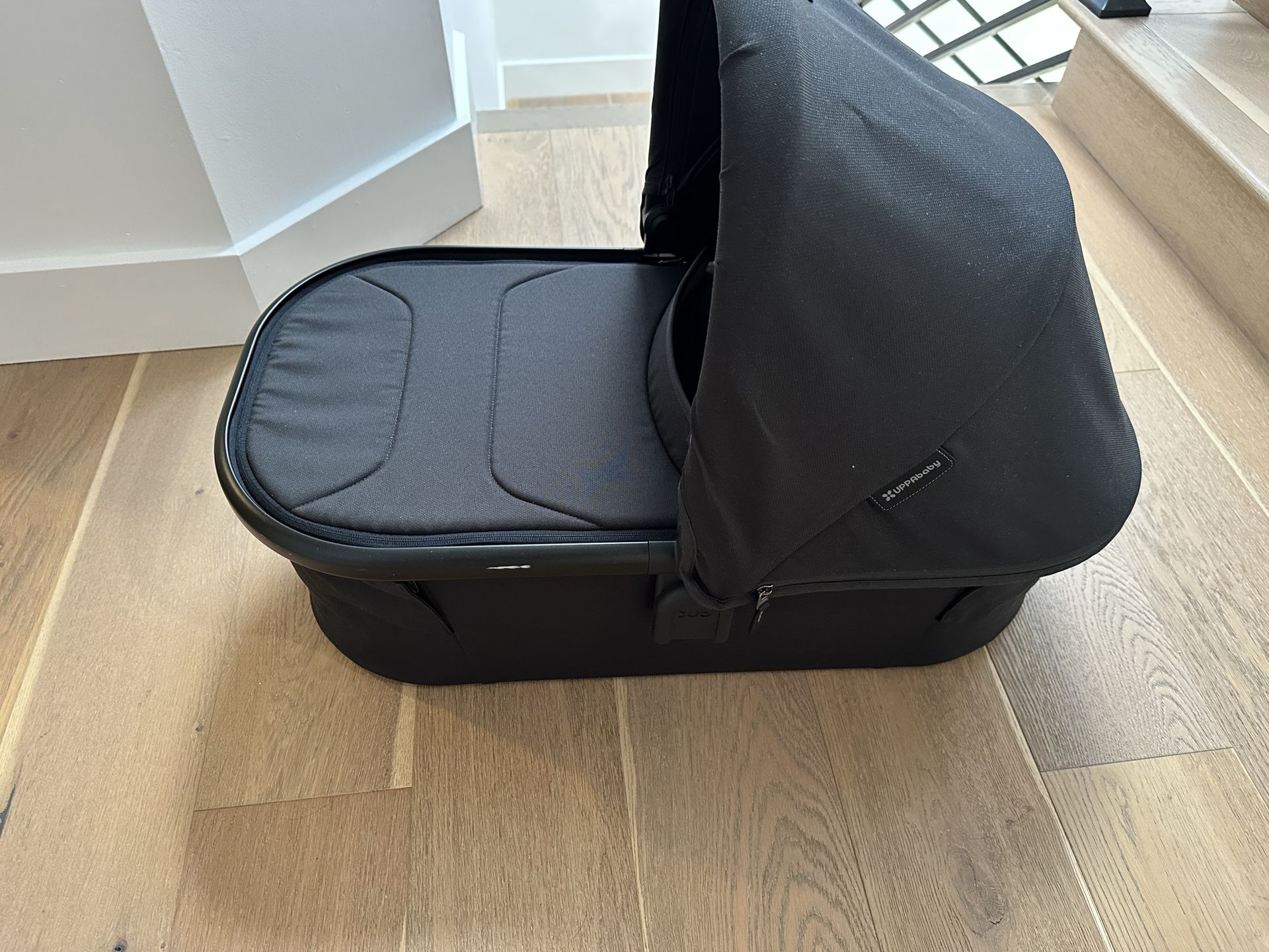 UPPAbaby Bassinet V3 like new