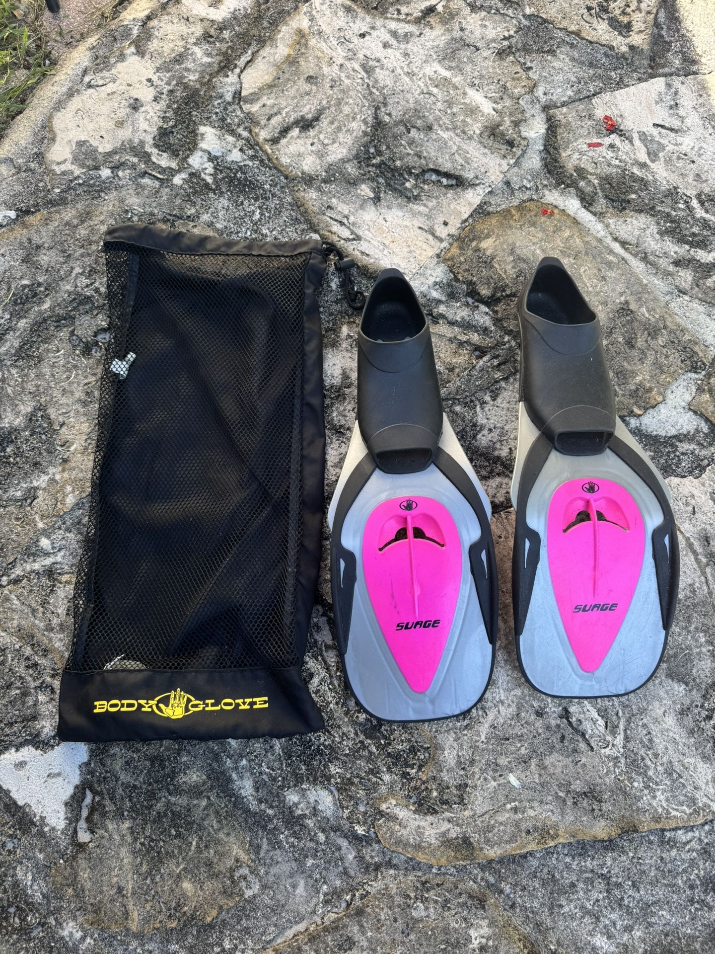 Womens Fins- Body Glove Size 3-4