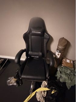 Gaming chair vibrating pillow