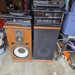 Early 90's  sterio and speakers