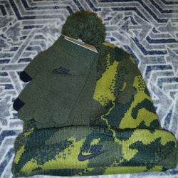 New Boys Nike Hat And Gloves Set