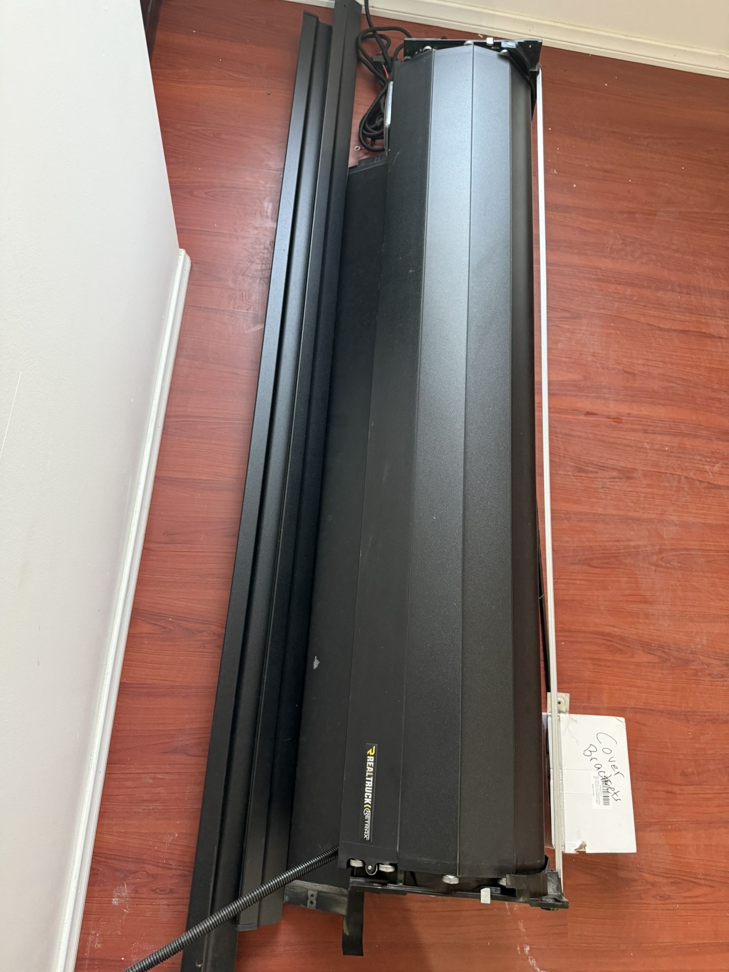 GMC SIERRA 2500 RETRACTABLE TONNEAU COVERS