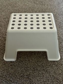 Anti-slip step stool