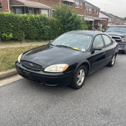 2004 Ford Taurus 