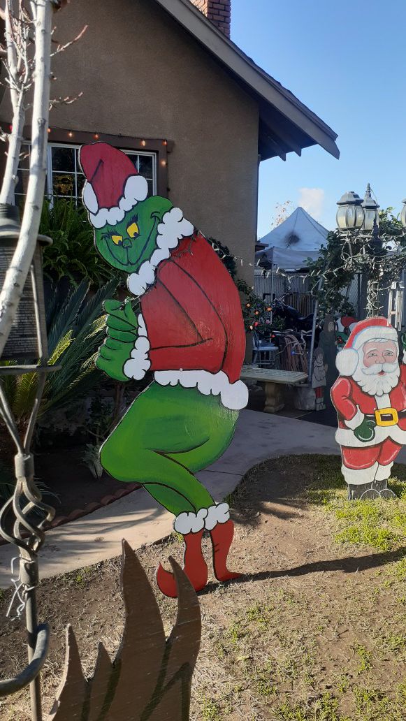 7 ft. Grinch stealing the lights Christmas plywood decoration for Sale in Riverside, CA OfferUp