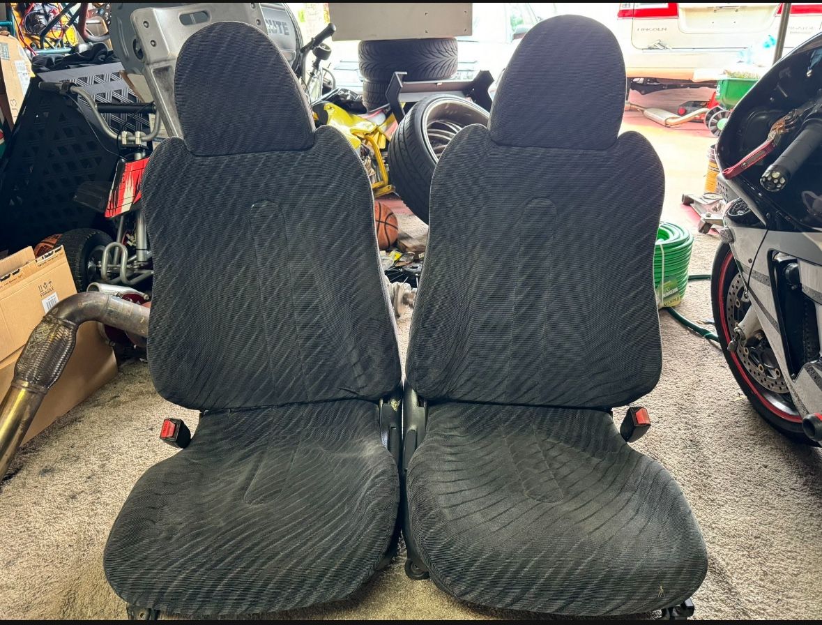 Del Sol Confetti Seats