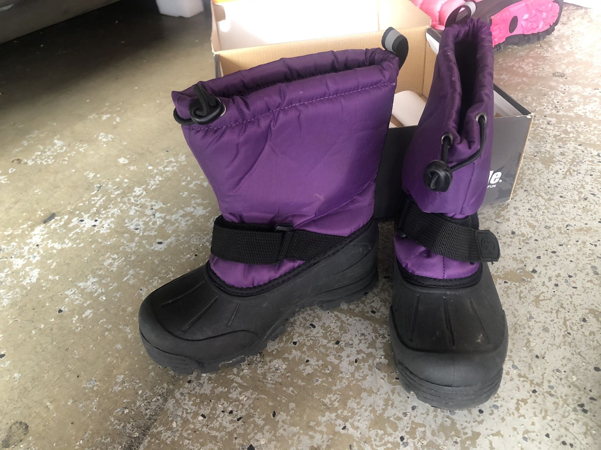 Snow boot for kids size 13