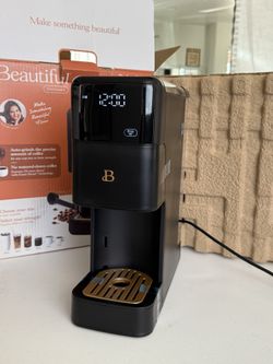 Beautiful perfect Grind Single Serve Coffee Maker