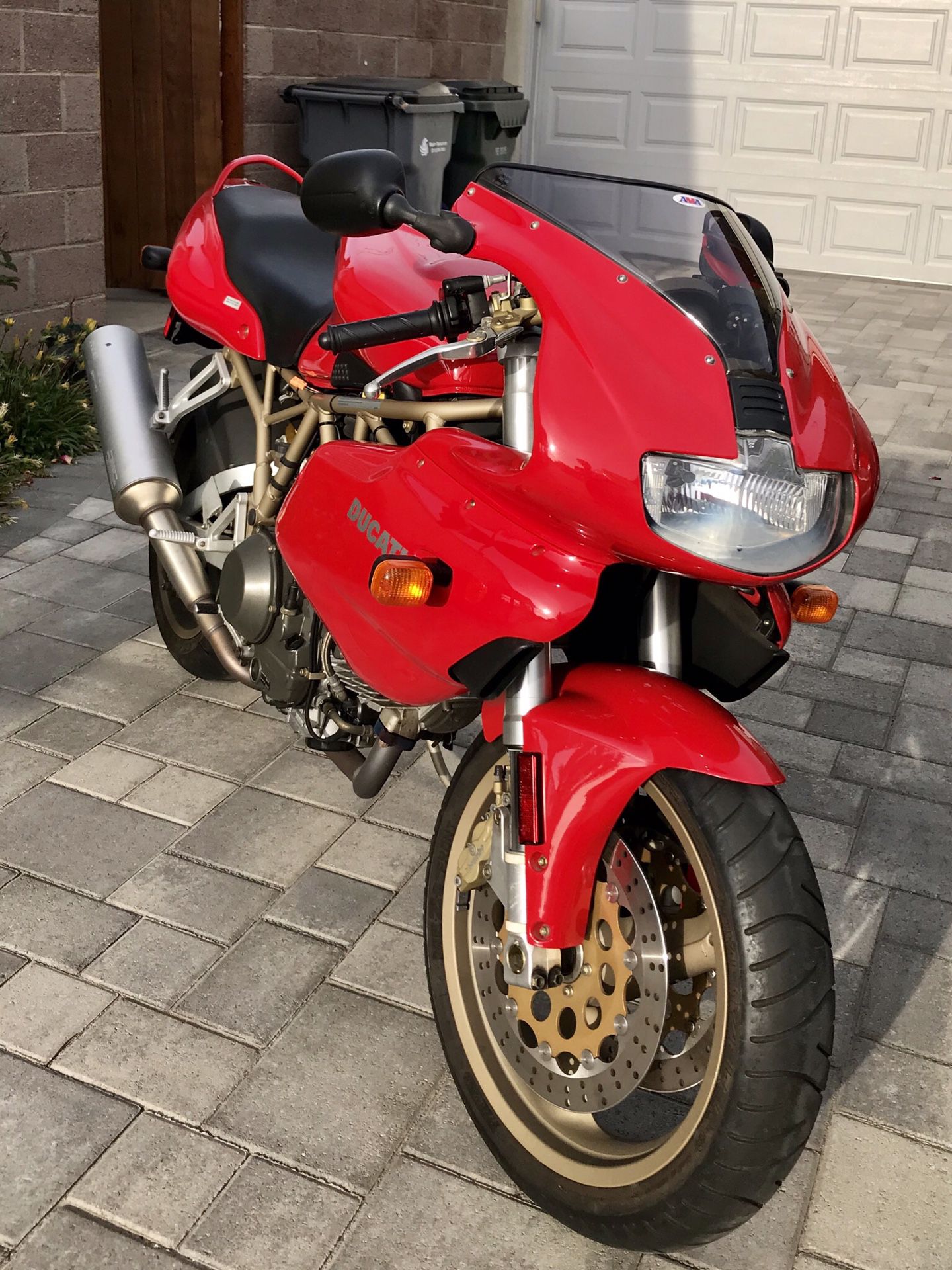 Photo 1999 Ducati 900 SS