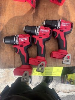 Milwaukee m18 brushless hammer drill
