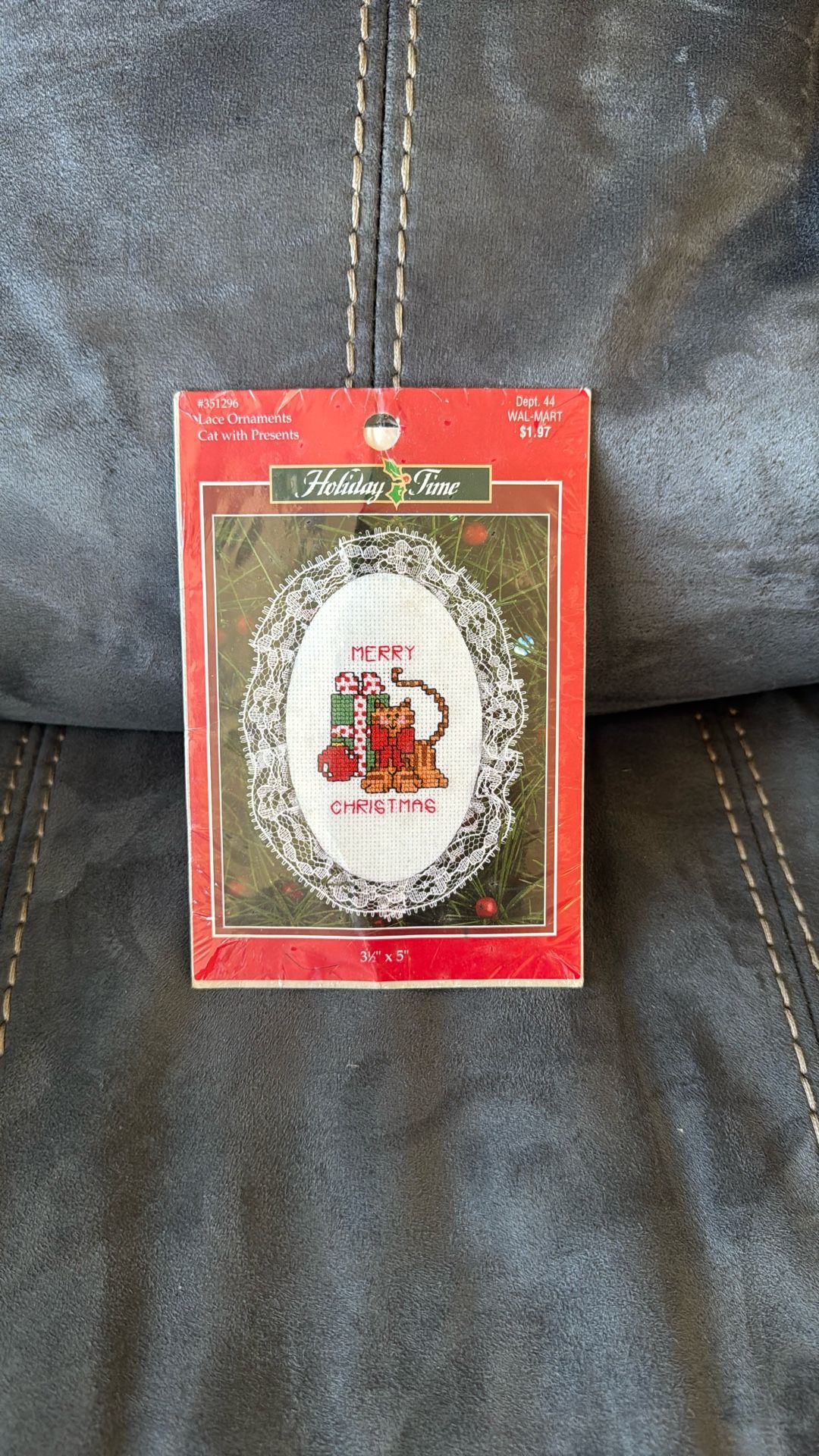 New Holiday Time Cat With Presents Cross Stitch Lace Ornament Christmas Decoration Kit