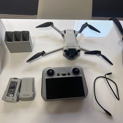 DJI Mini Fly Pro 3 ( Comes With RC2 Remote and Everything) 