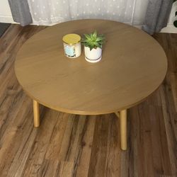 Round Coffee Table 