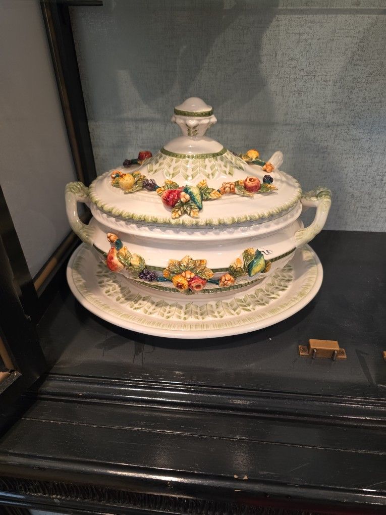 Vintage Tureen Set, CAPODIMONTE Italy