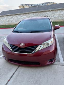 2012 Toyota Sienna