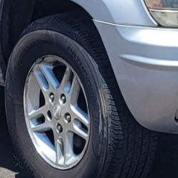 Wheels From 2004 Jeep Grand Cherokee...Nice Tires!!Free Delivery!