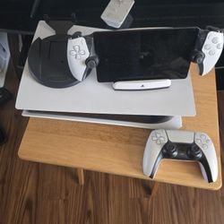 PS5 Slim Disc Edition With Playstation Portal