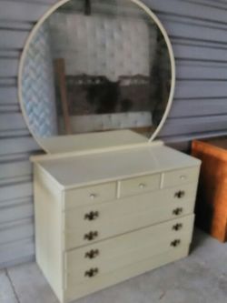 Dresser w/ Mirror (Ethan Allen)
