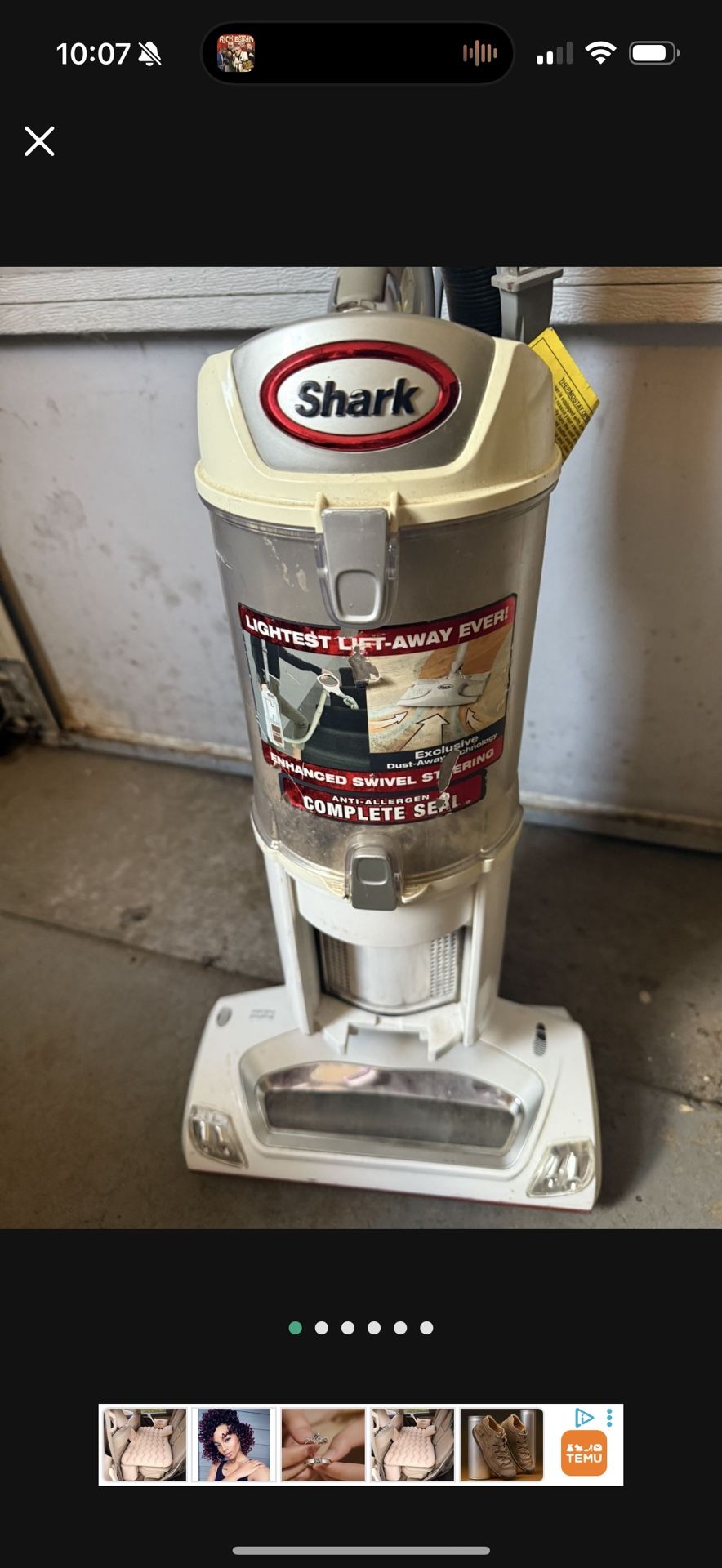 SHARK ROTATOR LIFT AWAY VACUUM 