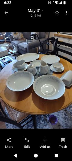 Like New Full 8-Piece Royalton China Dining Set
